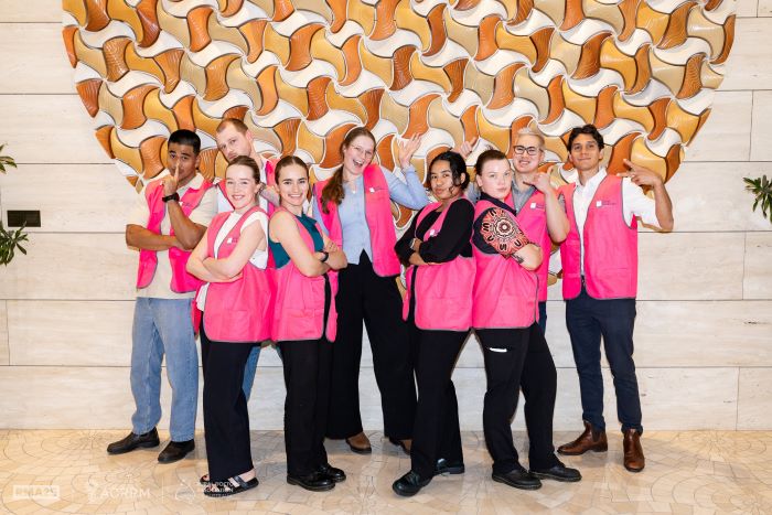 Student-volunteers-rma