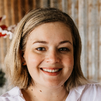 Dr Nichole Harch